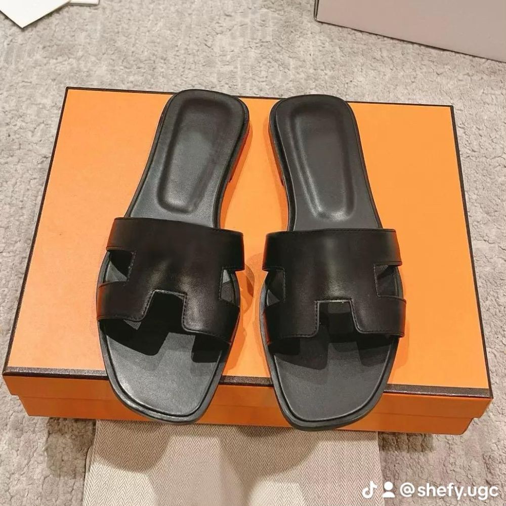 Leather Square-Toe Ballet Flats